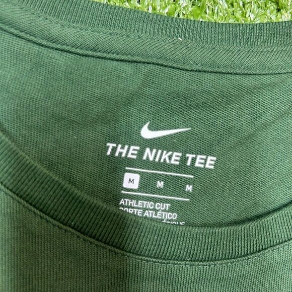 Nike Michigan State Sparty T-Shirt Womens Medium Green Spartans MSU NWT - Picture 5 of 5